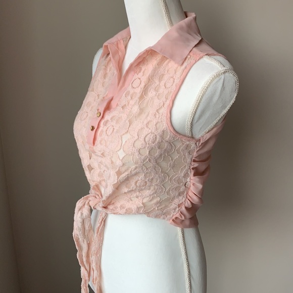 Suzy Shier crop top with tie knot in front - Picture 8 of 10